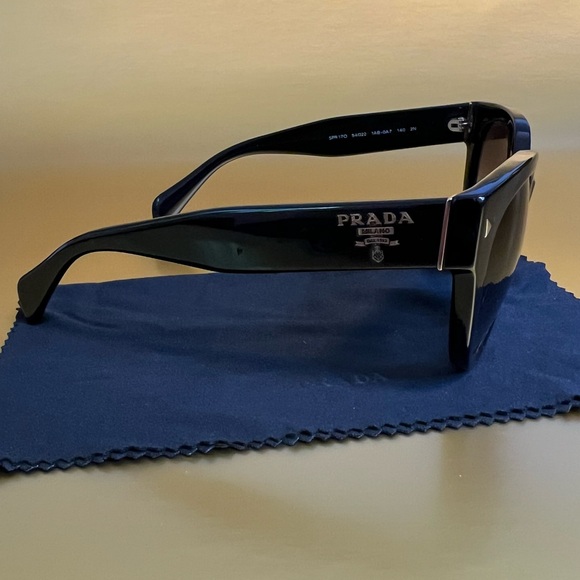 Prada SPR 17O Black Cat-Eye Sunglasses – Authentic – Good Used Condition - Picture 4 of 10